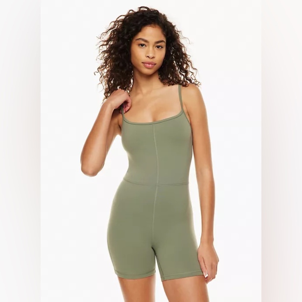 2/$30 | Aritzia Wilfred Free Divinity 7” Romper Playsuit in Bitter Sage Green